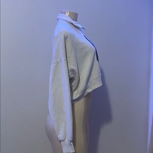 Hollister cropped Women's Sweater